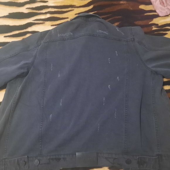 !!!Denim Jacket For SALE!!! Never worn - Picture 4 of 4